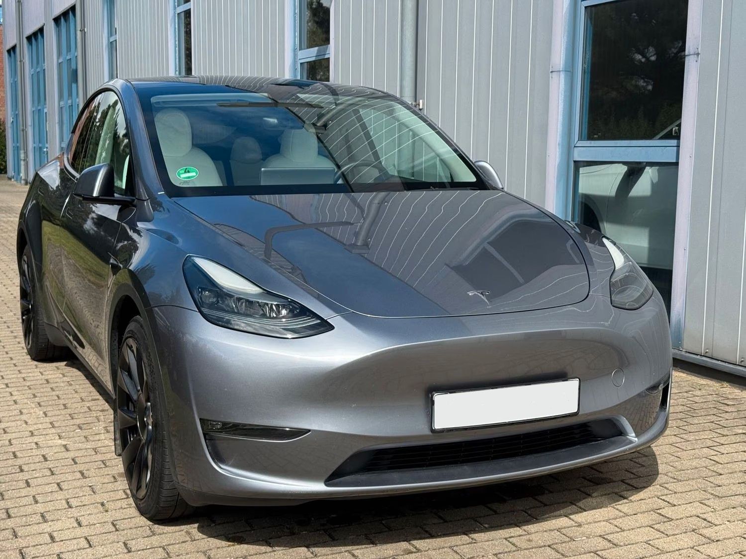 Tesla Model Y Long Range Dual AWD imagem 3