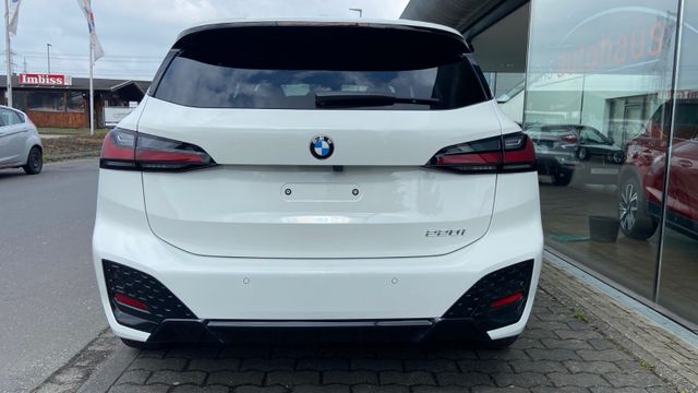 Fahrzeugabbildung BMW 220 Baureihe 2 Active Tourer 220 i M Sport NAVI+