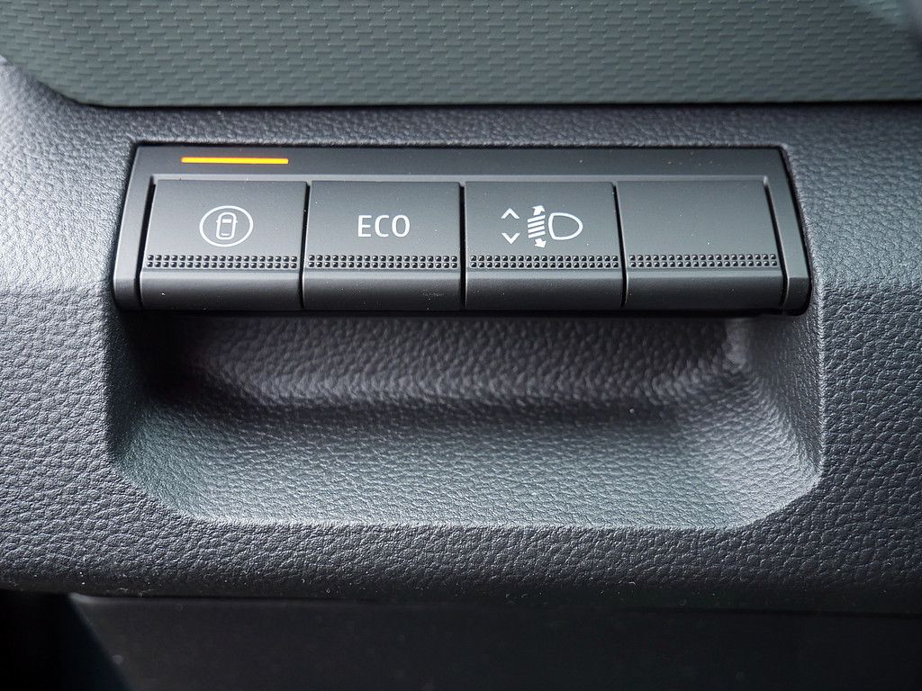 Fahrzeugabbildung Dacia Duster Extreme Mild Hybrid 140
