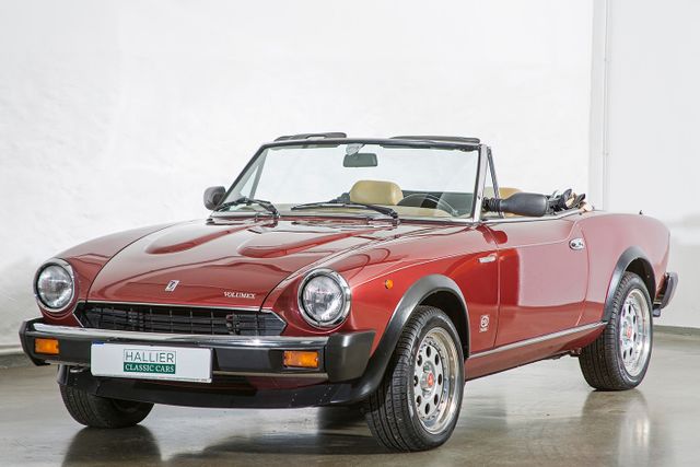 Fiat 124 Spider Volumex, wenig KM, neues Verdeck