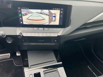 Fotografie 11 des Opel Astra L Lim GS Automatik Alcantara Schiebedach