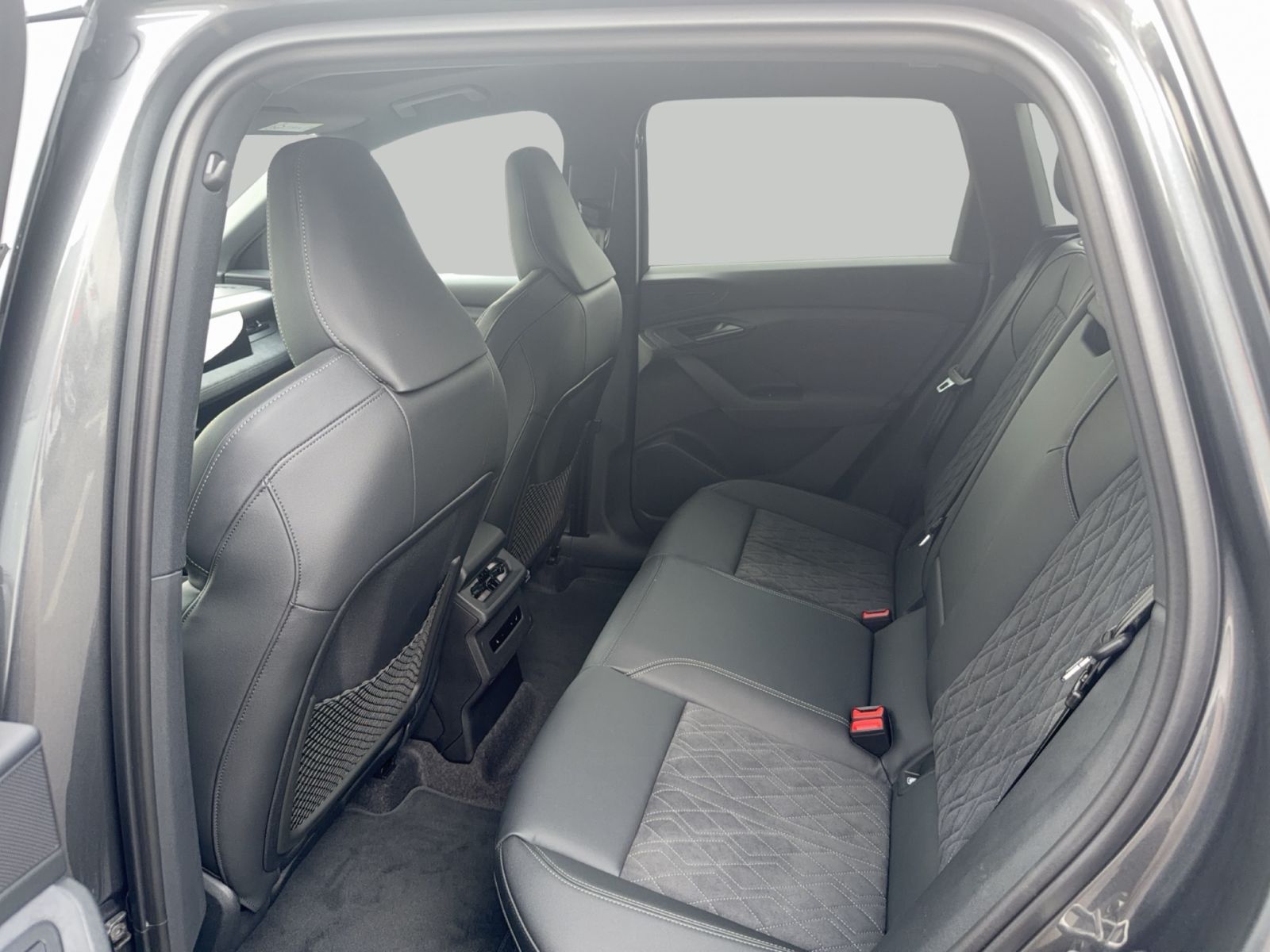 Audi Q6 e-tron ab 694,00 EUR leasen in Wetzlar - SUV S line e-tron ...