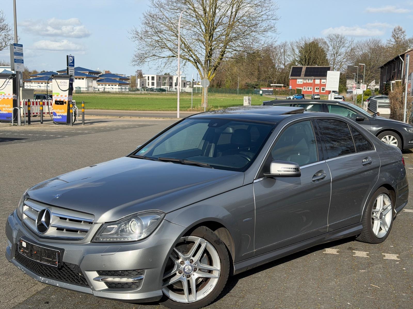 Mercedes-Benz C 350 CGI BlueEfficiency 4Matic * 06-27 * AMG