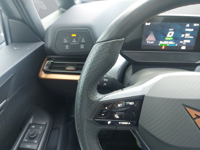 Born 150 kW Navi Digitales Cockpit, LED,ACC,PDC