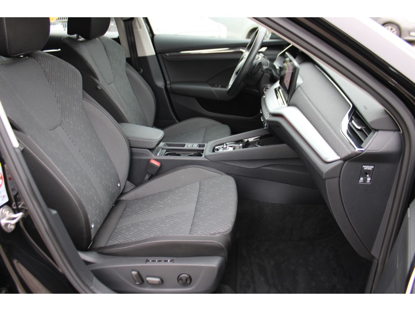 Fahrzeugabbildung SKODA Octavia Style Combi 1.4 TSI iV PHEV DSG Navi LED