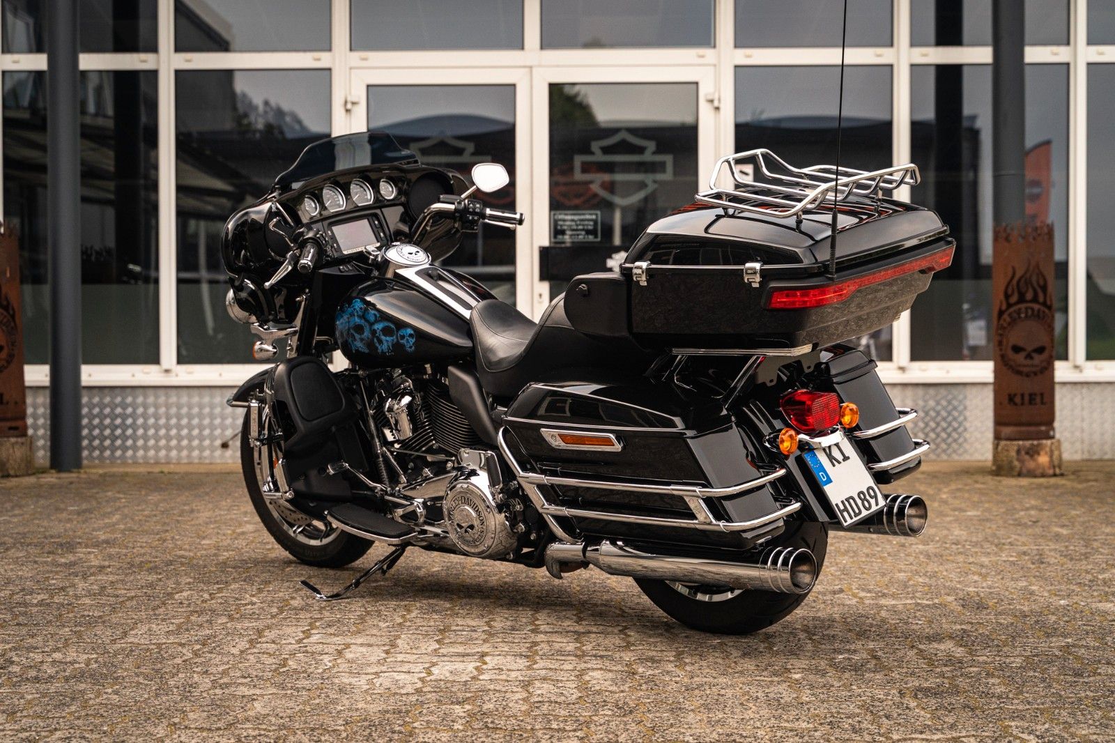 Fahrzeugabbildung Harley-Davidson FLHTK E-Glide Ultra Limited - Jekill -