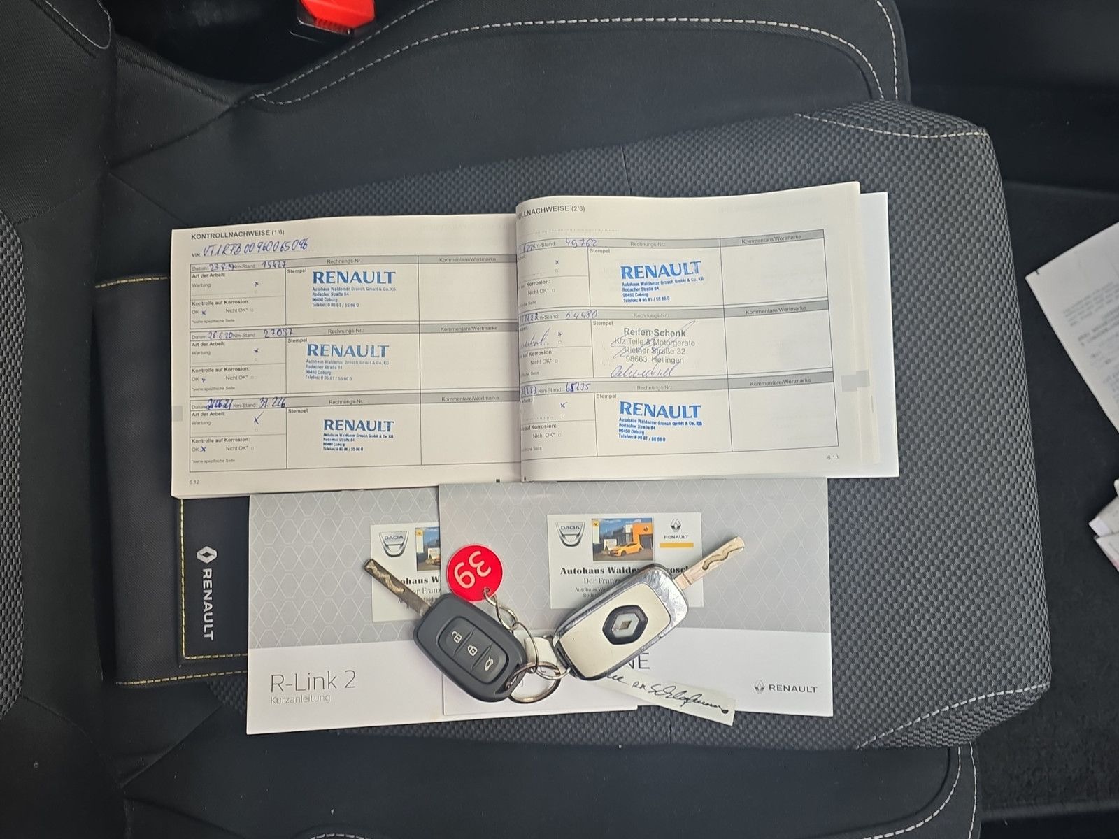 Fahrzeugabbildung Renault Megane IV Play NAVI+PDC+SHZ AUS 1.HAND