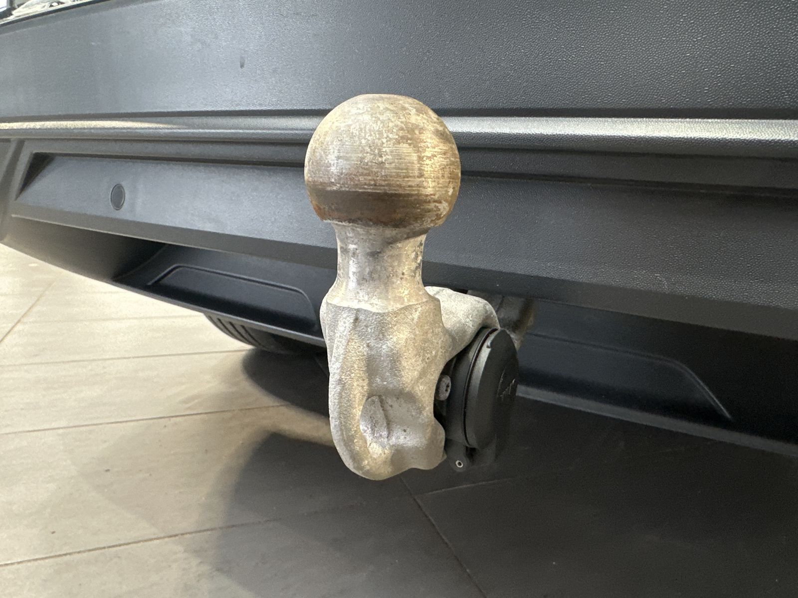 Fahrzeugabbildung Volkswagen Tiguan 1.4 eHybrid DSG Life NAV+LED+AHK+ACC+PANO