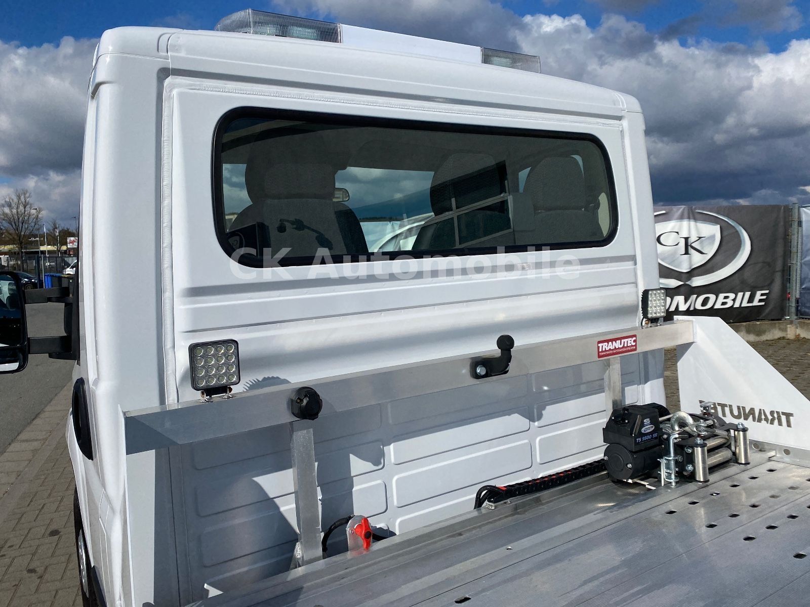 Fahrzeugabbildung Peugeot Boxer Abschleppwagen 435 L4 BlueHDi 165