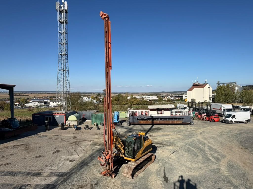 Fahrzeugabbildung CAT 318C / AGBO G 200 Bohrgerät / Drilling Rig