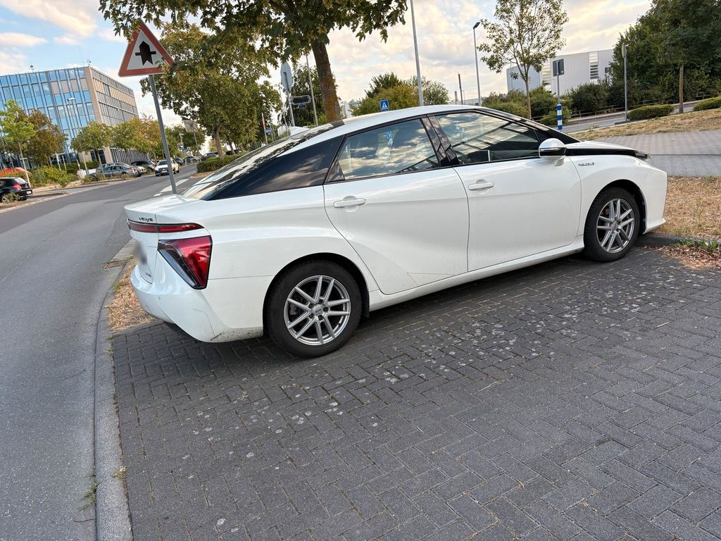 Image of Toyota Mirai