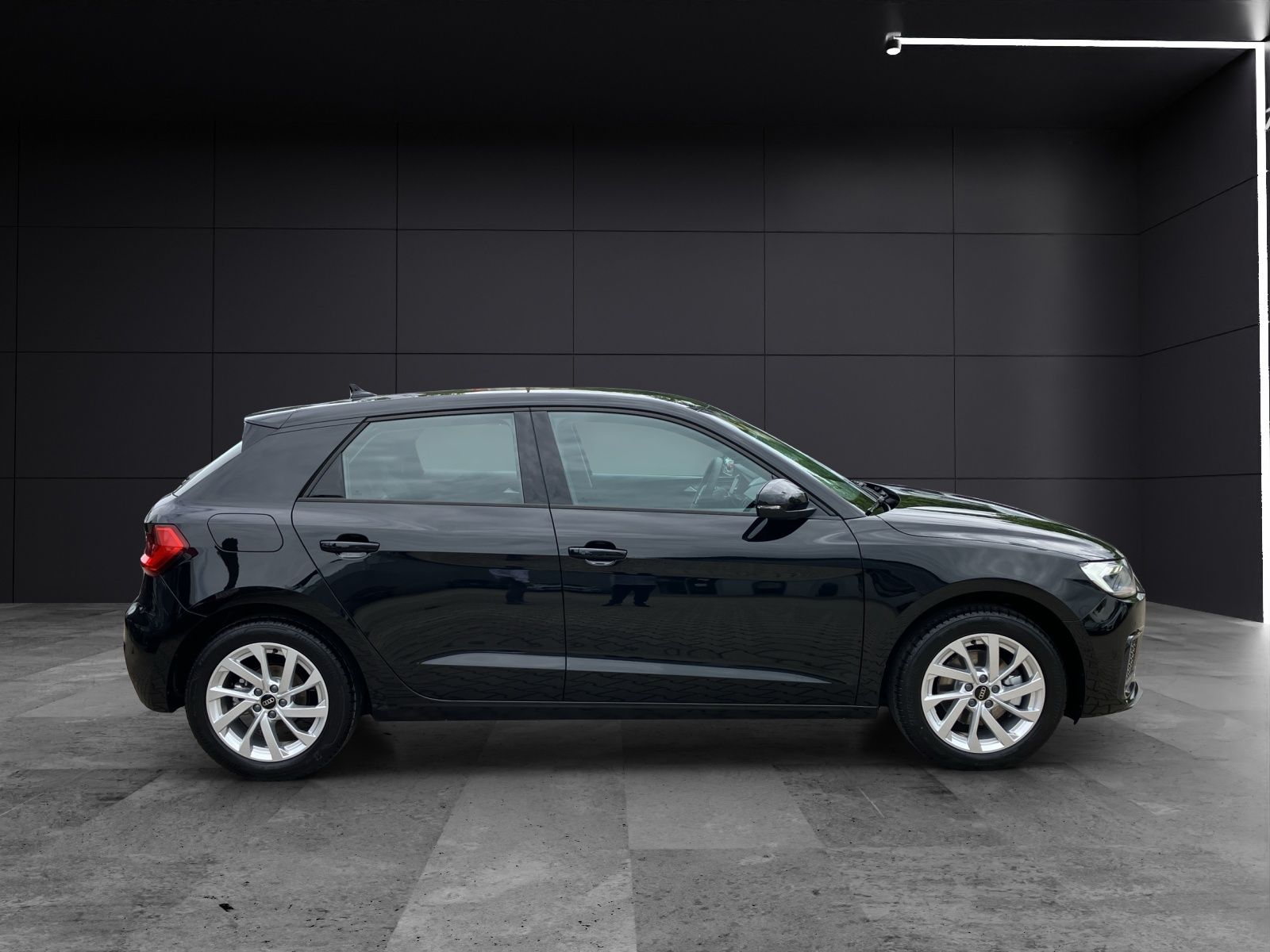 Fahrzeugabbildung Audi A1 Sportback 30 TFSI advanced LED,NAVI,DAB