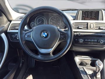 BMW 318 - 12