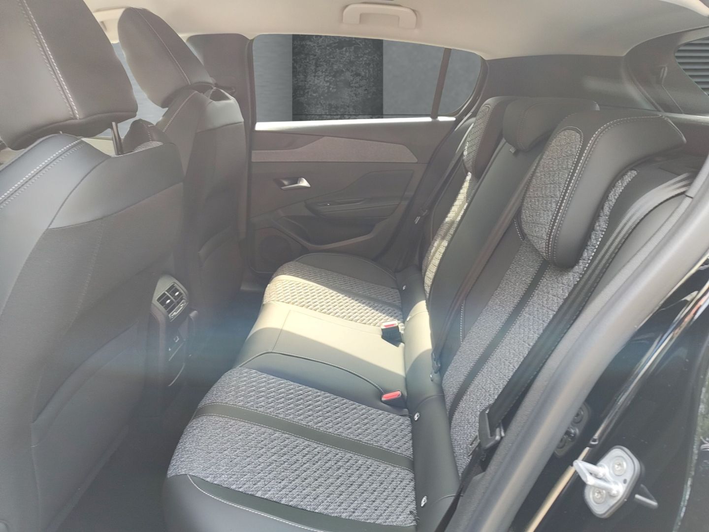 Peugeot 308 - Bild 9