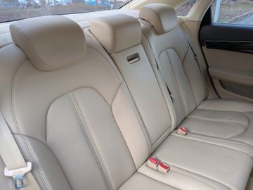 Audi A8 - 11