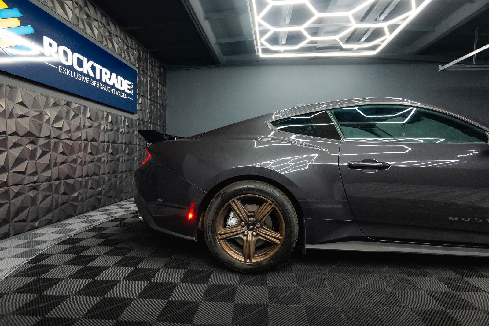 Fahrzeugabbildung Ford Mustang GT Coupe DARK HORSE PREMIUM MY2024 19%