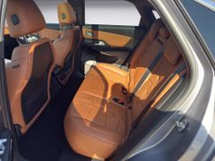 Fahrzeugabbildung DS Automobiles DS 7 Crossback 1.6 E-Tense 300 4x4 Rivoli
