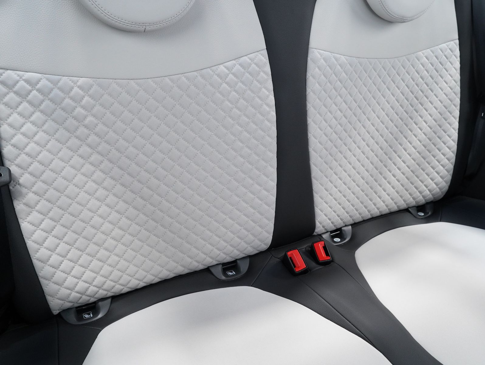 Fahrzeugabbildung Fiat 500 1.0 Mild Hybrid Dolcevita PANORAMA