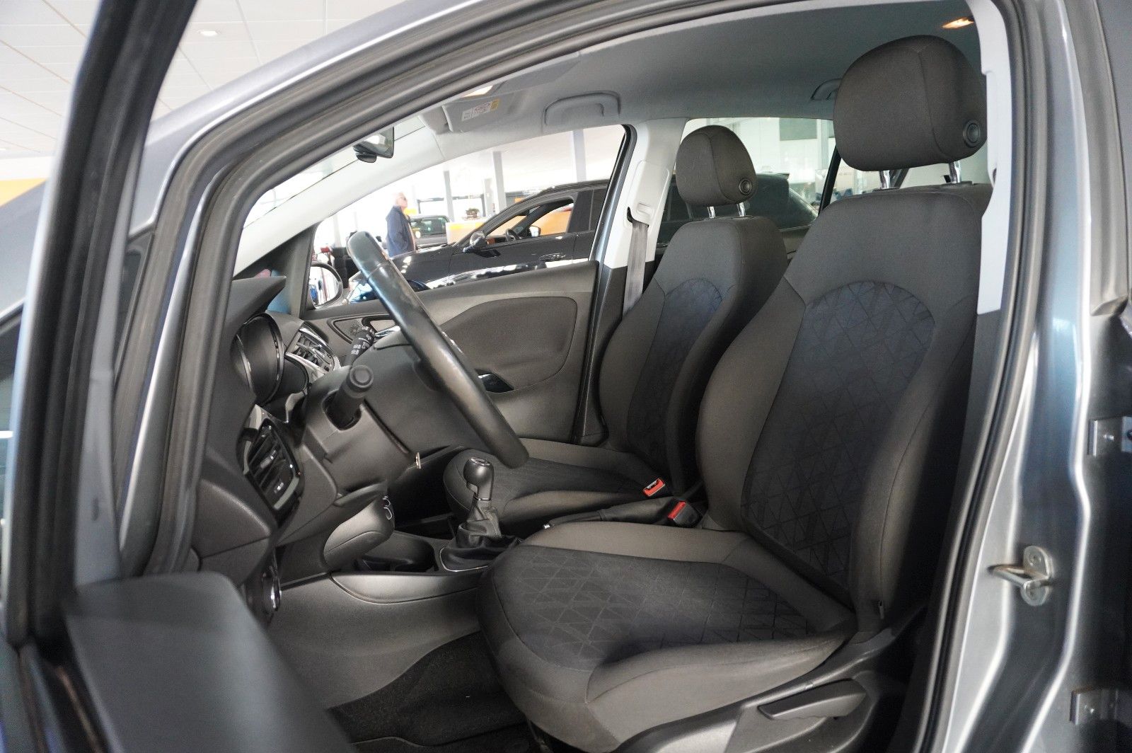 Fahrzeugabbildung Opel Corsa E 1.4 120 JAHRE 5-TÜR NAVI/SHZ/KAMERA/TEMP