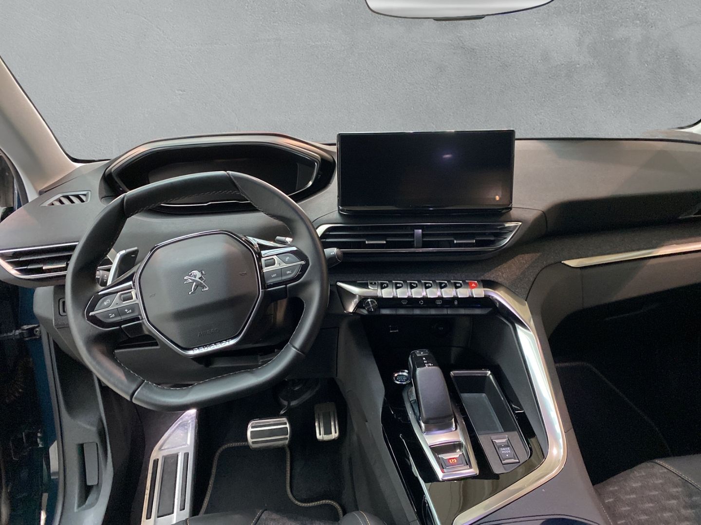 Fahrzeugabbildung Peugeot 3008 Hybrid 225 Roadtrip 1.6 Plug-In EU6d Navi d