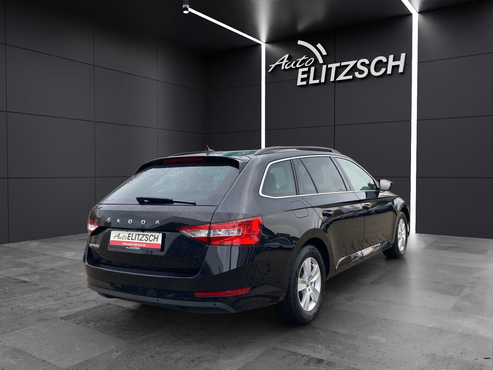 Fahrzeugabbildung SKODA Superb Combi TDI Ambition DSG LED Navi AID ACC R