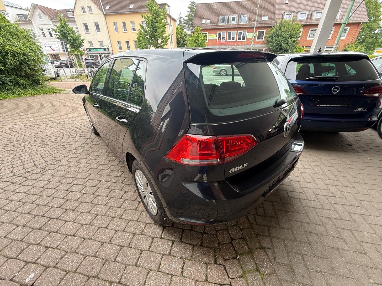 Volkswagen Golf VII Lim. Highline BMT PDC AU/HU NEU