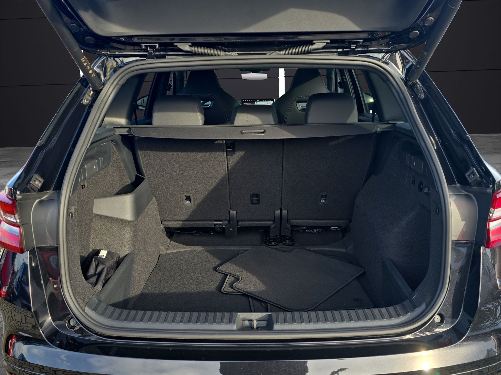 Fahrzeugabbildung SKODA Kodiaq 2.0 TDI  4x4 Sportline MATRIX AHZ ACC KAM