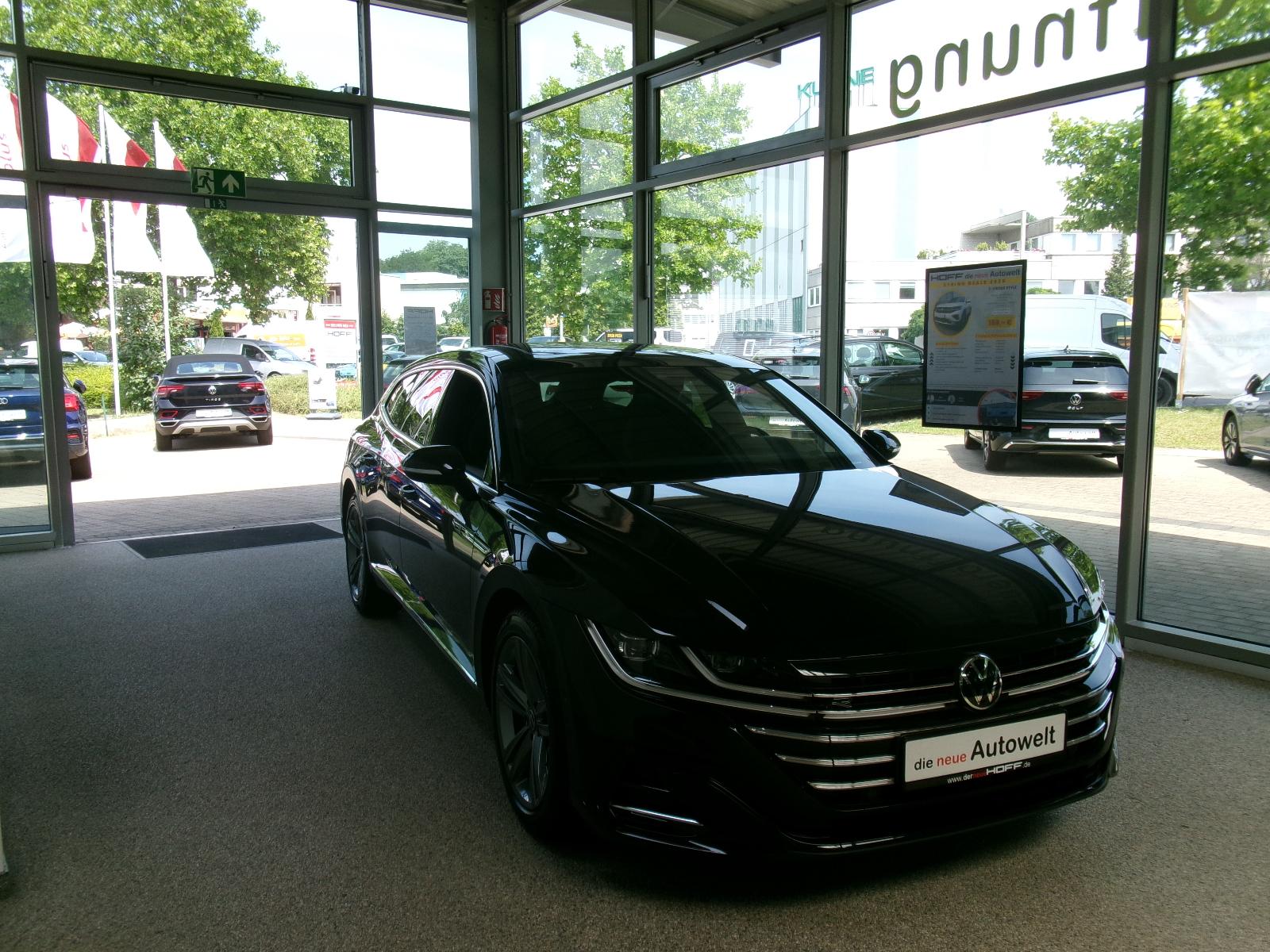 showroom-image-top