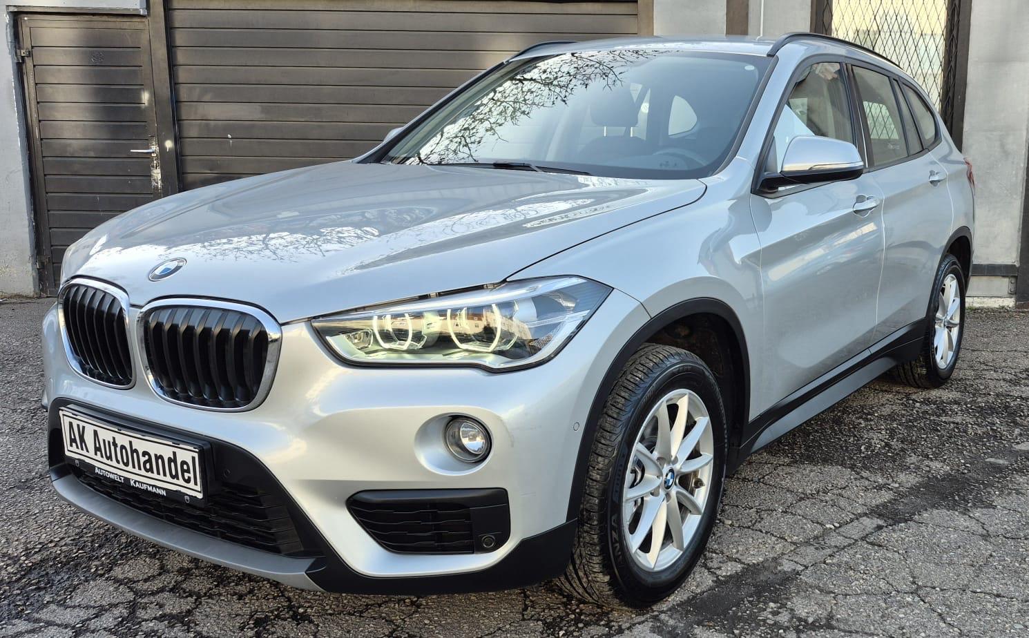 BMW X1 xDrive 20 d Advantage LED AHK 1 Hand