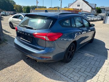 Ford Focus - 8