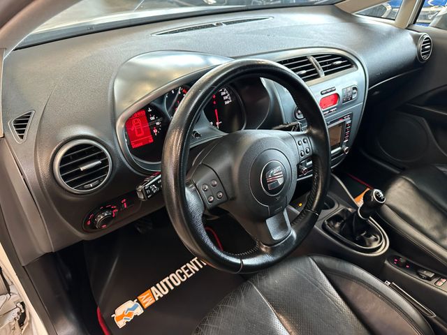 Seat Leon Comfort Limited *2. Hand*Klima*SHZ*Navi*PDC