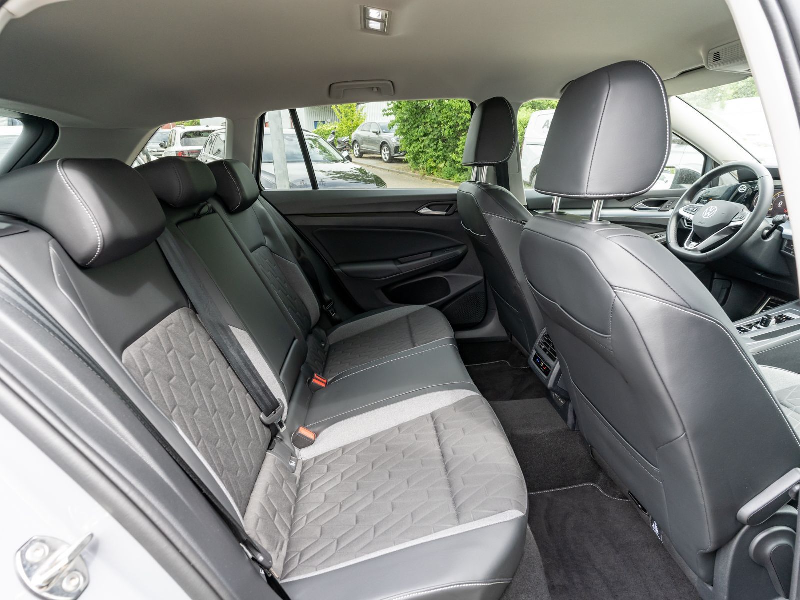 Volkswagen Golf - Bild 8