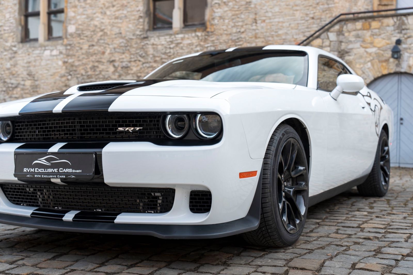 Fahrzeugabbildung Dodge Challenger 6,4L SCAT PACK ALPINE CARPLAY KAM