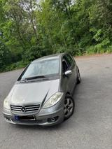 Mercedes-Benz 200 - Mercedes-Benz 200 aus 2005