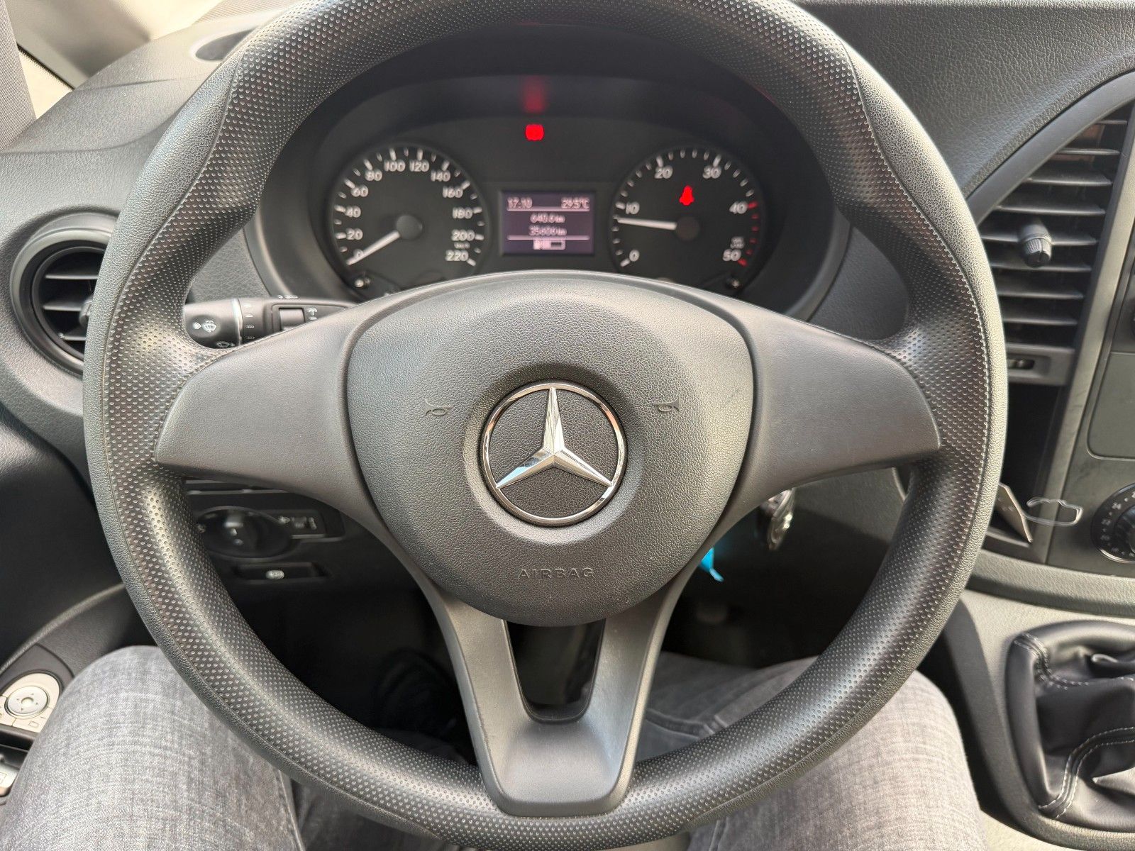 Fahrzeugabbildung Mercedes-Benz Vito 114 CDI Tourer Extral Klima