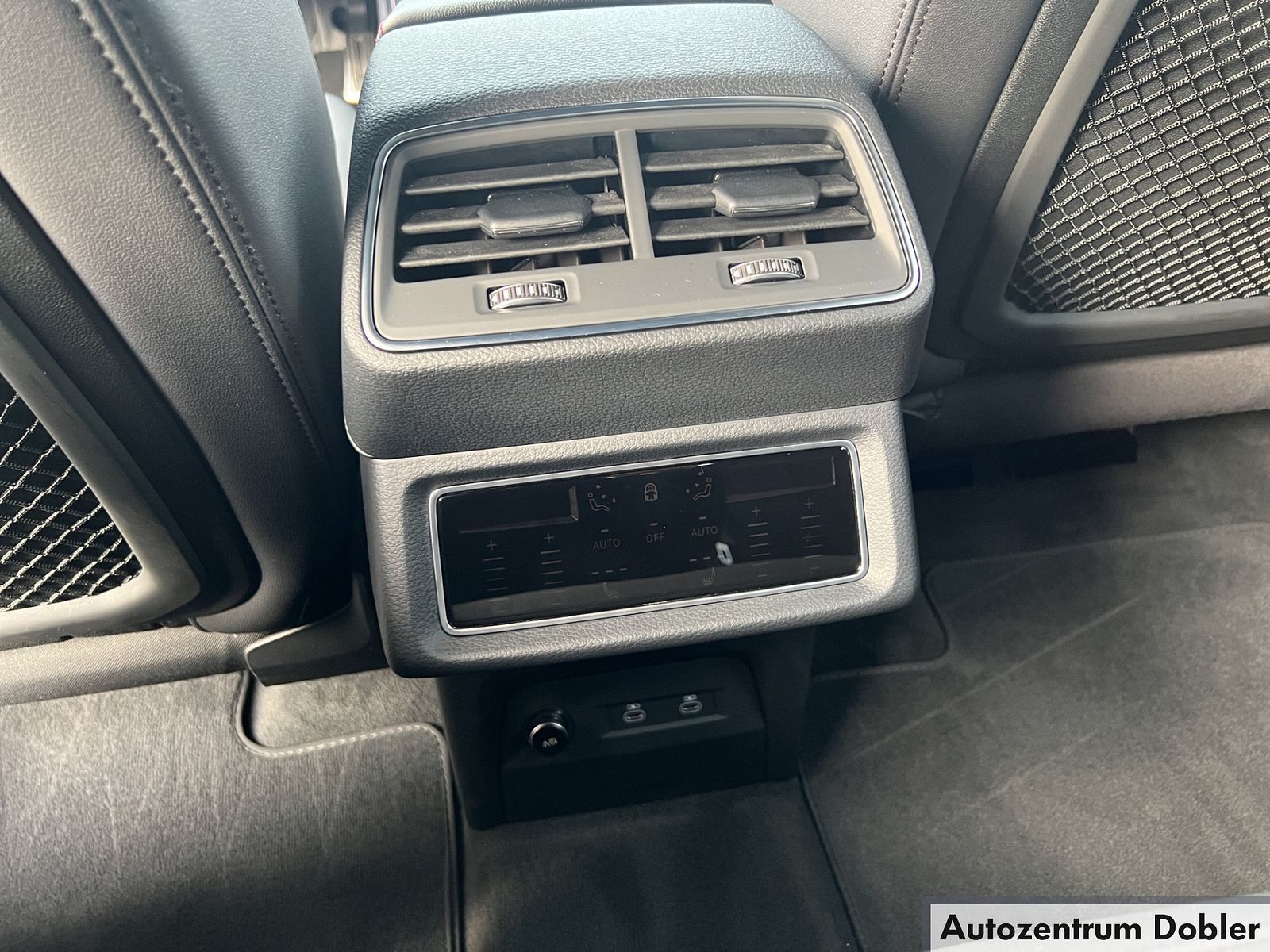 Audi Q8 e-tron - Bild 16