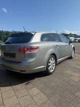 Toyota Avensis Kombi Executive - Toyota Avensis aus 2011: Kombi