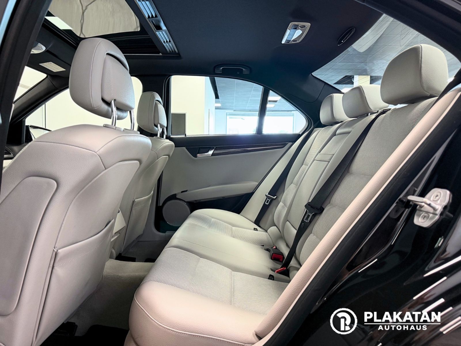 Fahrzeugabbildung Mercedes-Benz C 200 Kompressor AMG Paket Xenon Navi