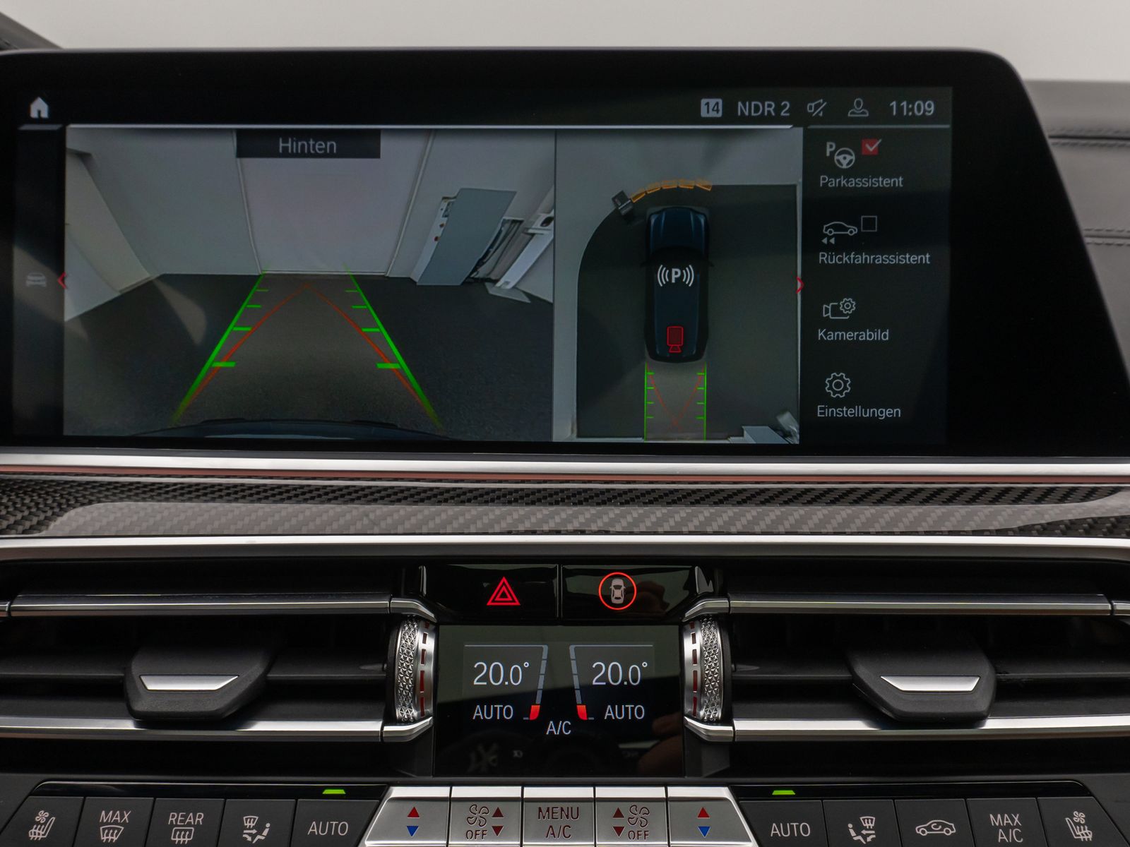 Fahrzeugabbildung BMW X5 M Competition Panoram 360°HUD B&W SoftCl VOLL