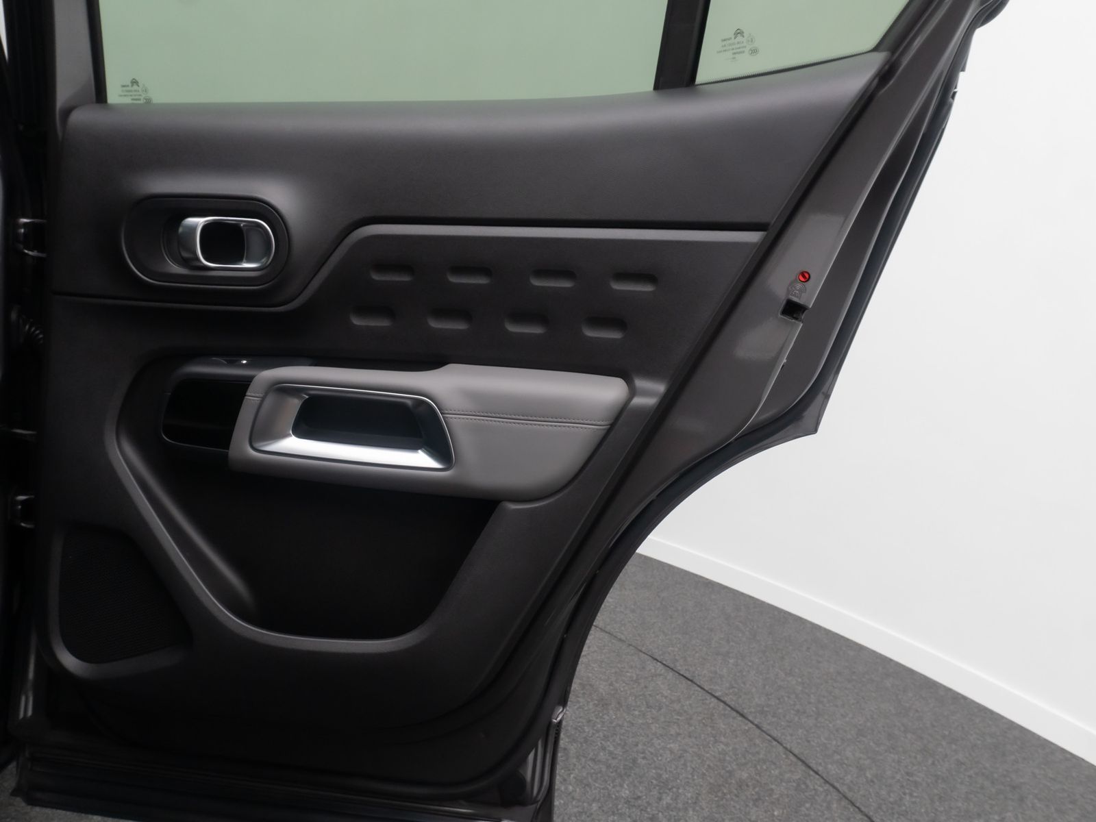 Fahrzeugabbildung Citro&euml;n C5 Aircross SHINE 360&deg;ACC Panorama AHK 19" Voll