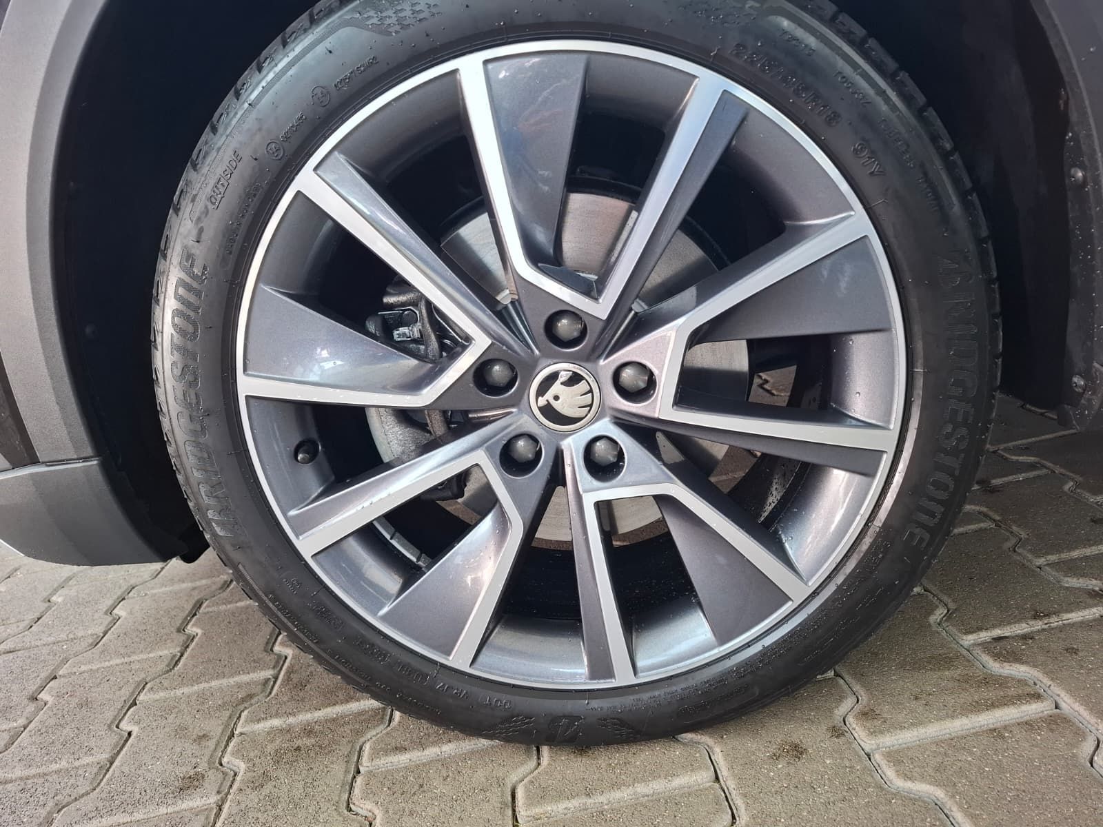 Fahrzeugabbildung SKODA Octavia Combi Scout 2,0 TDI DSG 4x4 +AHK +Kamera