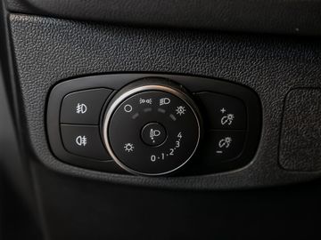 Ford Focus Turnier 1.0 EcoBoost Titanium Edition Navi