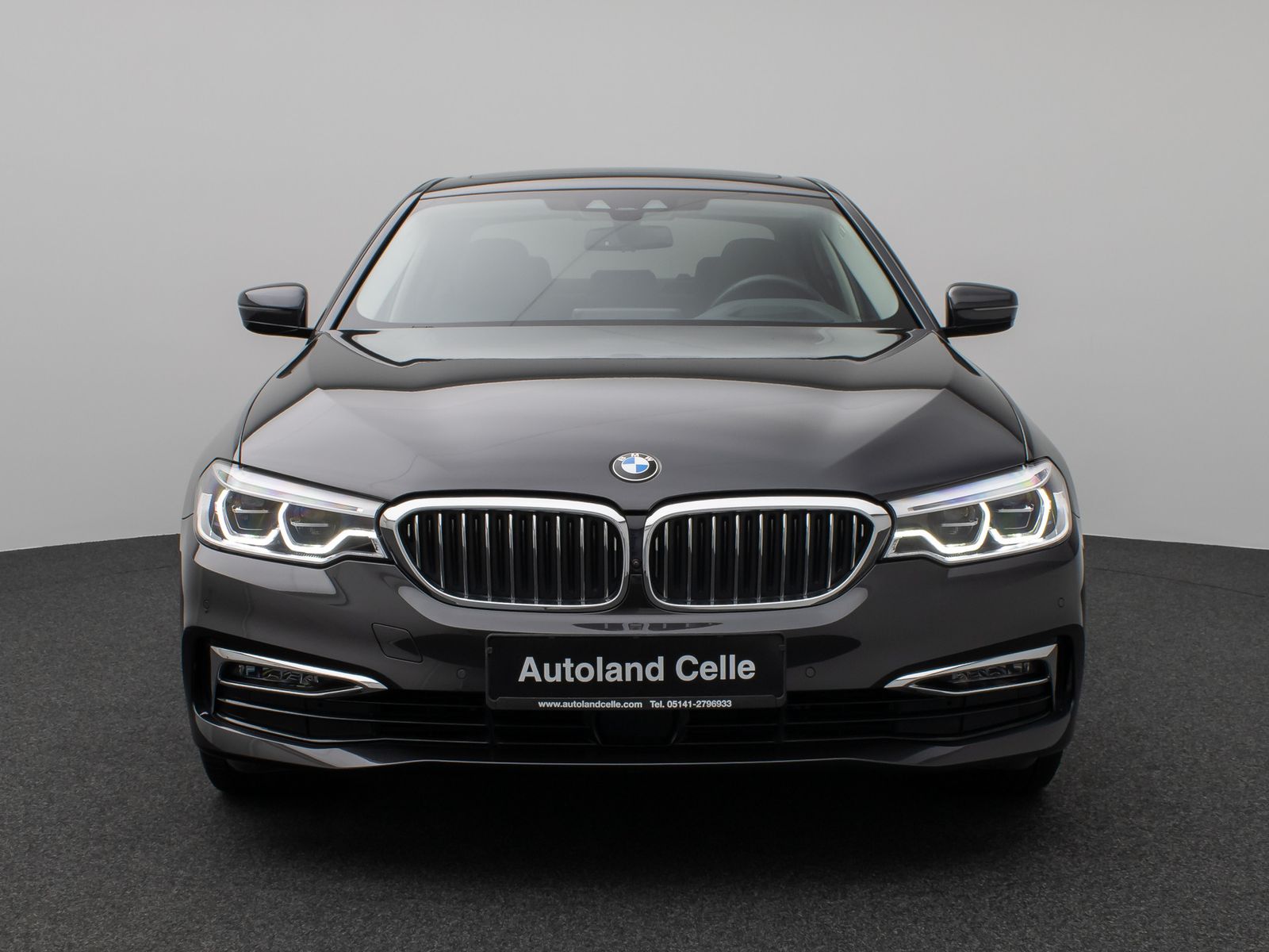 Fahrzeugabbildung BMW 530e xD LuxuryLine 360°Glasdach HUD HiFi Massage