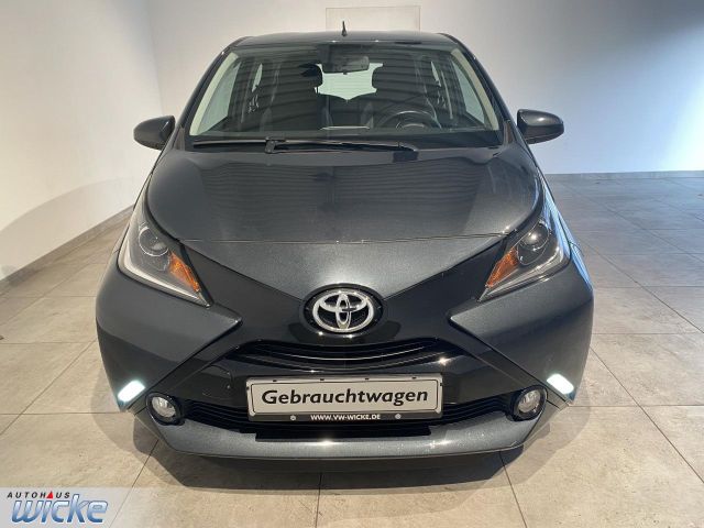 AYGO 1.0 x-play Team D KLIMA RÜCKFAHRKAMERA LM