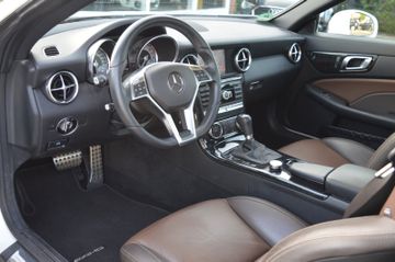 Mercedes-Benz SLK 250 CDI BE AMG Line 7G-Tronic COMANDXenonA