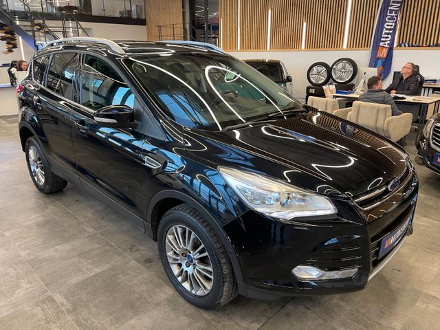 Ford Kuga Titanium *PANO*PDC*SHZ*BI-XENON*