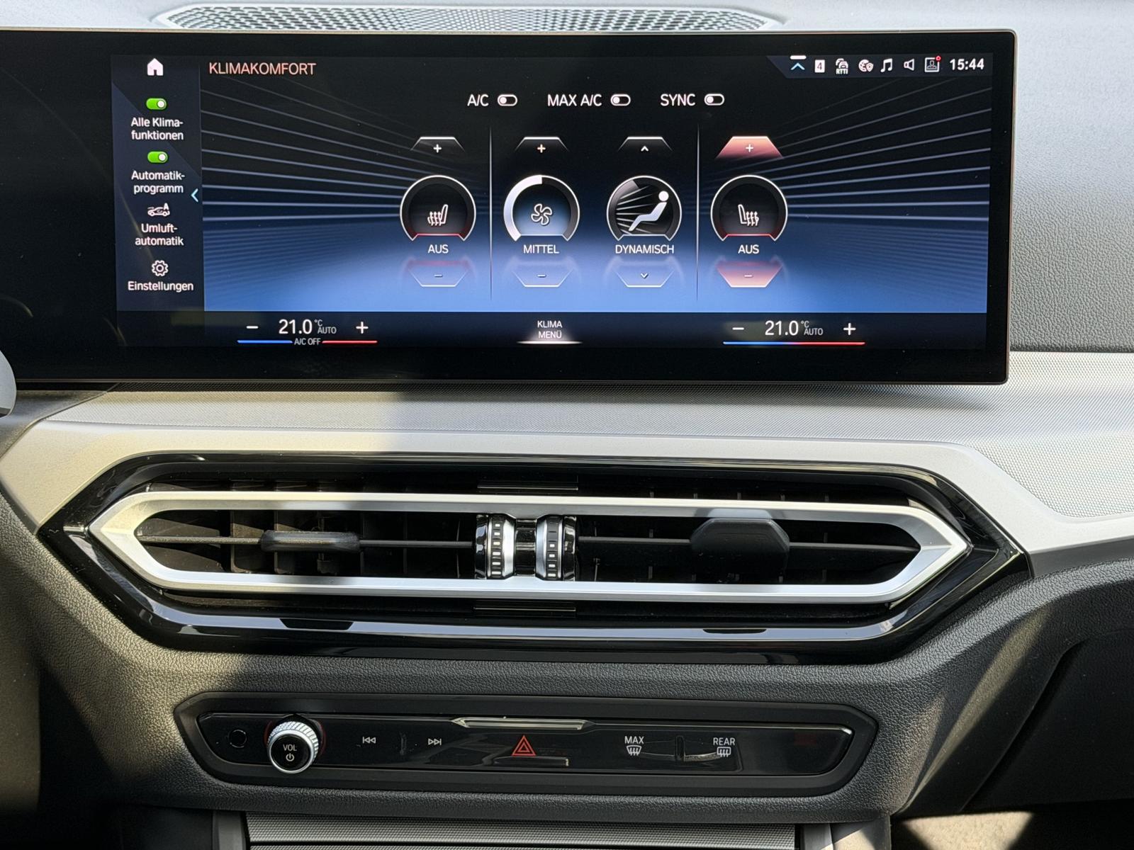 BMW 320 d xDrive |LCProf|Pano|HUD|H/K|Kamera|