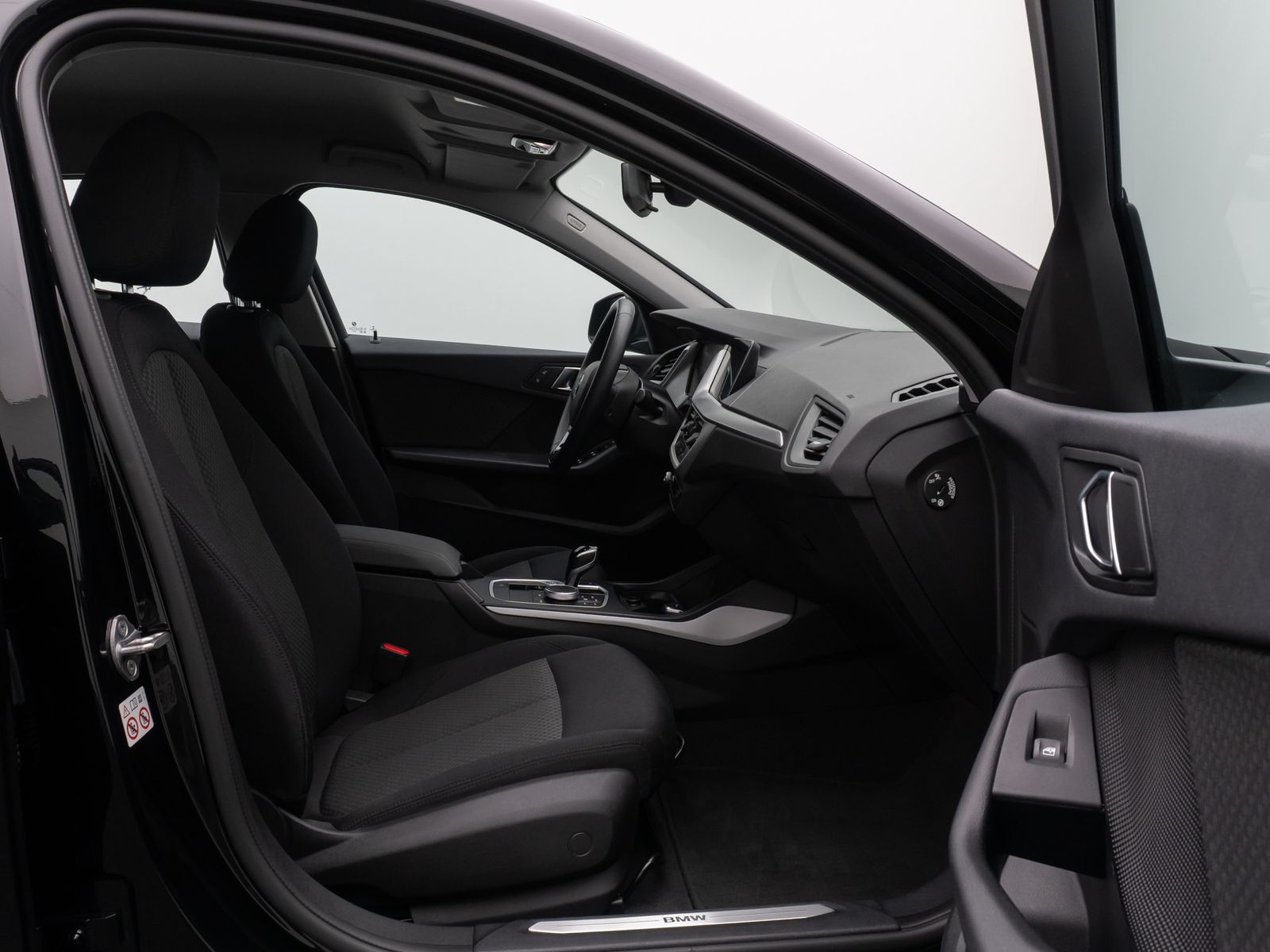 Fahrzeugabbildung BMW 118i GeschwindigReg LED PDC CockpitPro DAB WLAN