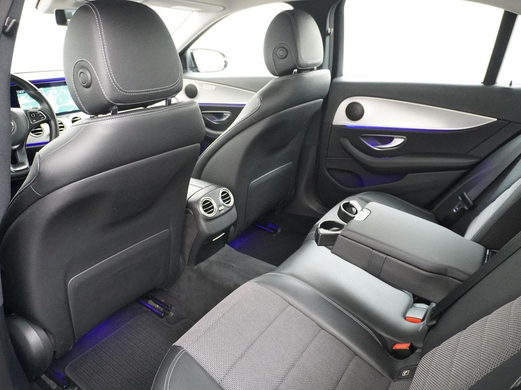 Mercedes-Benz E 350 e Avantgarde AHK Widescreen Sfeer verlicht