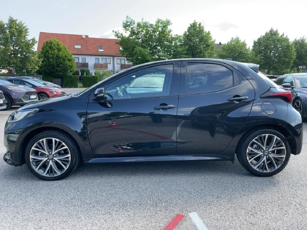 Fahrzeugabbildung Toyota Yaris 1,5l 130PS Hybrid Style